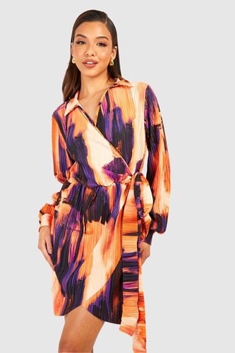 Womens Abstract Plisse Wrap Shirt Dress - - 10 - boohoo - Modalova
