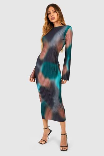 Womens Printed Plisse Flare Sleeve Midaxi Dress - - 12 - boohoo - Modalova