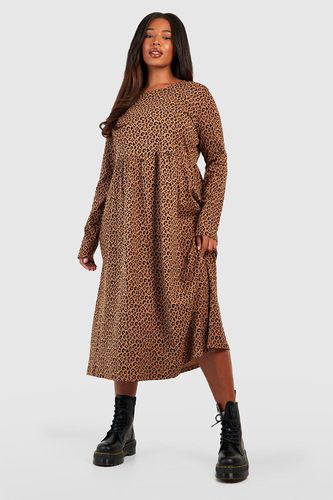 Womens Plus Woven Leopard Smock Midi Dress - - 22 - boohoo - Modalova