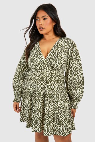 Womens Plus Linen Feel Abstract Print Plunge Tiered Mini Dress - - 16 - boohoo - Modalova