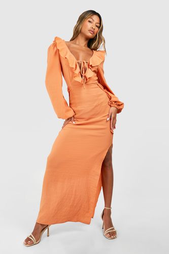 Womens Textured Ruffle Maxi Dress - - 10 - boohoo - Modalova