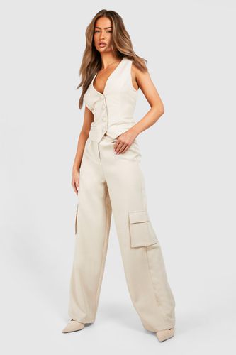 Womens Textured Cargo Pocket Wide Leg Trousers - - 10 - boohoo - Modalova