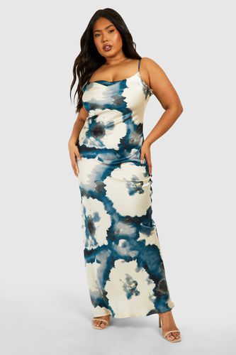 Womens Plus Floral Print Satin Maxi Dress - - 26 - boohoo - Modalova