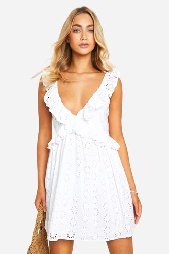 Womens Broderie Ruffle Plunge Mini Dress - - 14 - boohoo - Modalova