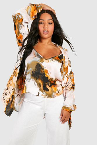 Womens Plus Abstract Print Satin Cami & Shirt Set - - 22 - boohoo - Modalova