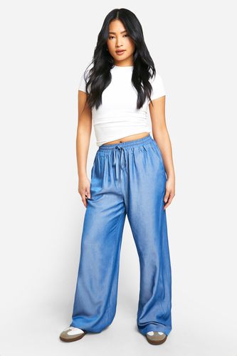 Womens Petite Chambray Tie Waist Wide Leg Trouser - - 10 - boohoo - Modalova