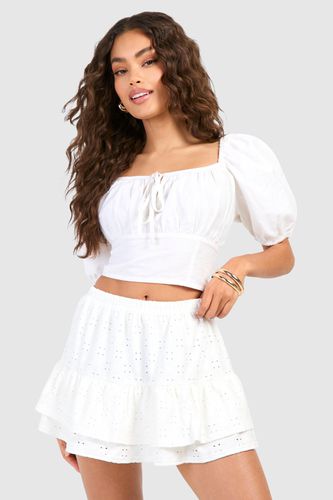 Womens Eylet Lace Low Rise Tiered Frill Mini Skirt - - 16 - boohoo - Modalova