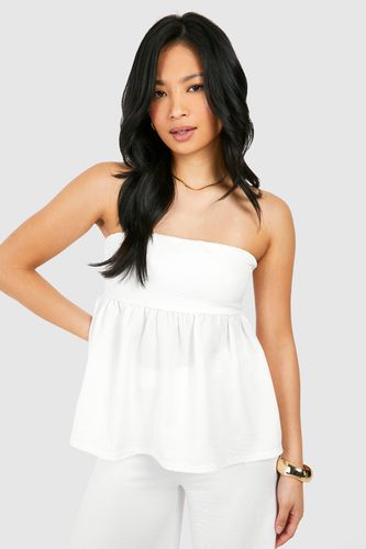 Womens Petite Textured Bandeau Peplum Top - - 12 - boohoo - Modalova