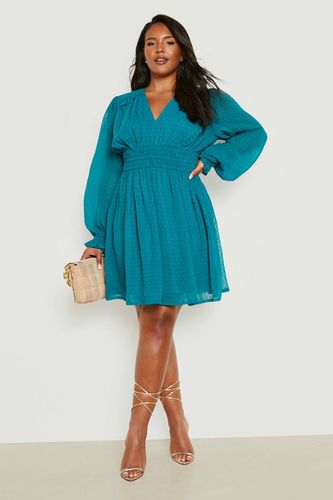 Womens Plus Dobby Long Sleeve Skater Dress - - 20 - boohoo - Modalova