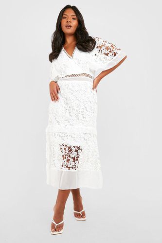 Womens Plus Premium V Neck Tiered Lace Dress - - 16 - boohoo - Modalova
