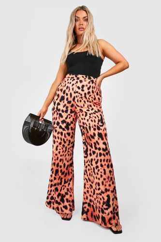 Womens Plus Woven Leopard Wide Leg Trouser - - 20 - boohoo - Modalova