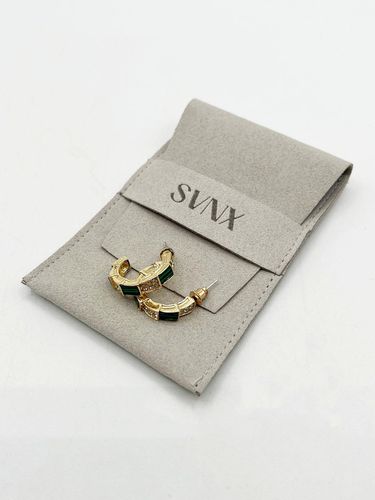 Womens Half cut Huggie Earring In Gold and Green Diamante - - One Size - SVNX - Modalova