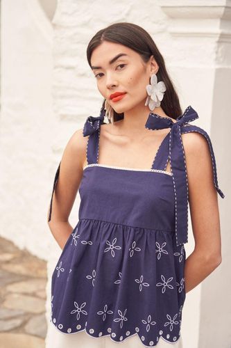 Womens Embroidered Cami Top With Tie Strap In - 14 - NastyGal UK (+IE) - Modalova
