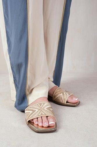 Womens 'Blossom' Flat Sandals With Sparkly Textured Single Band - - 3 - NastyGal UK (+IE) - Modalova