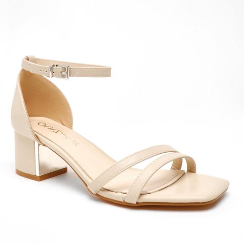 Womens Wide Fit Foil Strappy Low Block Heeled Sandals - - 7 - NastyGal UK (+IE) - Modalova