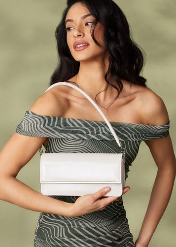Womens Patent Faux Leather Shoulder Bag - - One Size - Quiz - Modalova