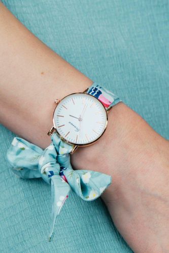Light Floral Print Changeable Fabric Strap Women Bracelet Wristwatch - One Size - The Colourful Aura - Modalova