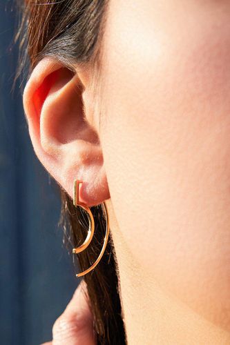 Womens Modern Curved Sterling Silver Drop Earring - - One Size - Otis Jaxon London - Modalova