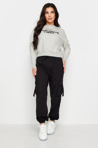 Womens Petite 'Worldwide Vibes' Slogan Cropped Sweatshirt - - 16 - NastyGal UK (+IE) - Modalova
