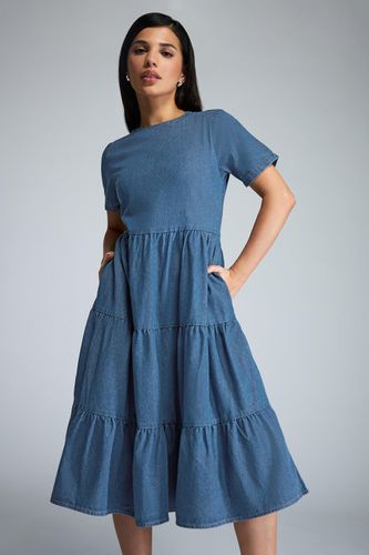 Womens Petite Denim Tiered Midi Dress - - 8 - NastyGal UK (+IE) - Modalova