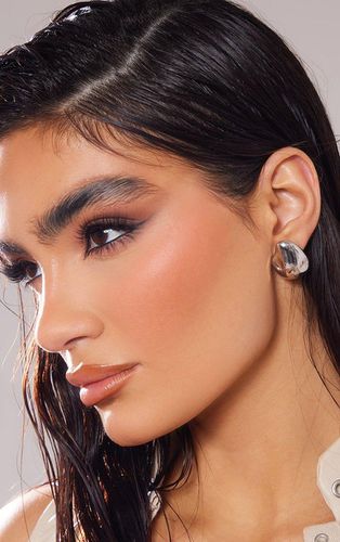 Womens Silver Molten Small Stud Earrings - - One Size - NastyGal UK (+IE) - Modalova