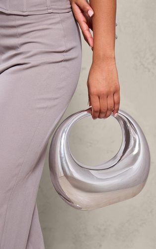 Womens Silver Hard Smooth Curve Hand Bag - - One Size - NastyGal UK (+IE) - Modalova