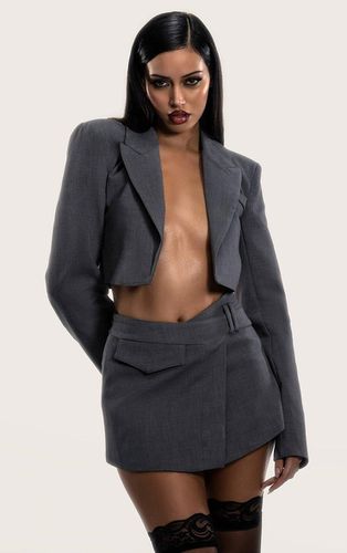 Womens PLT Label Charcoal Tailored Cropped Blazer - - 6 - NastyGal UK (+IE) - Modalova