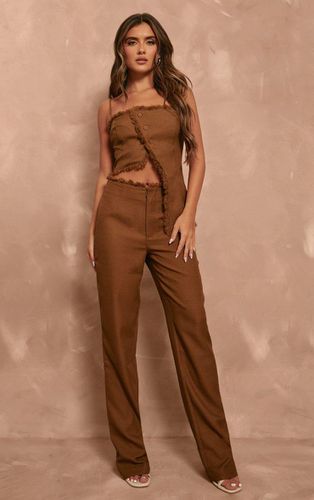 Womens Chocolate Textured Woven Raw Hem Low Rise Straight Leg Trousers - - 10 - NastyGal UK (+IE) - Modalova