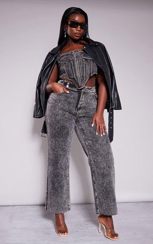 Womens Plus Acid Wash Belt Detail Wide Leg Jeans - 16 - NastyGal UK (+IE) - Modalova