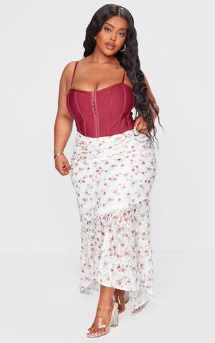 Womens Plus Floral Printed Lace Frill Hem Maxi Skirt - 24 - NastyGal UK (+IE) - Modalova