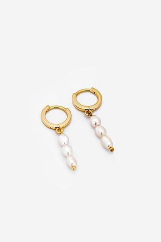 Womens Gold Baroque Pearl Huggie Hoop Earrings - - One Size - MUCHV - Modalova