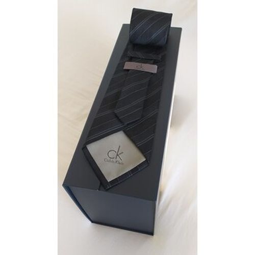 Cravates et accessoires Cravates en soie pure CALVIN KLEIN impression rayure noire/ - Calvin Klein Jeans - Modalova