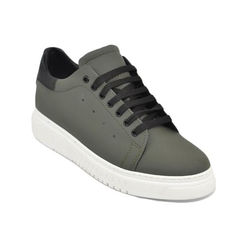 Sneakers Sneakers uomo bassa linea basic in vera pelle gommata mil - Malu Shoes - Modalova