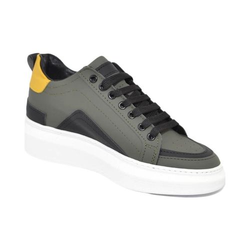 Sneakers Sneakers bassa uomo in vera pelle gommata riporti nero e - Malu Shoes - Modalova