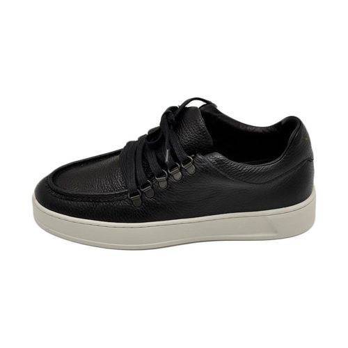 Sneakers SCARPA UOMO MODELLO INGEGNERE IN VERA PELLE CERVO NERA ABRASIVA - Ls Luisantiago - Modalova