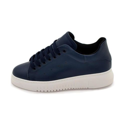 Sneakers Sneakers uomo army in vera pelle vitello spazzolato con fon - Malu Shoes - Modalova