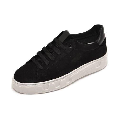 Sneakers Scarpa sneakers bassa uomo basic vera pelle scamosciata nera li - Malu Shoes - Modalova