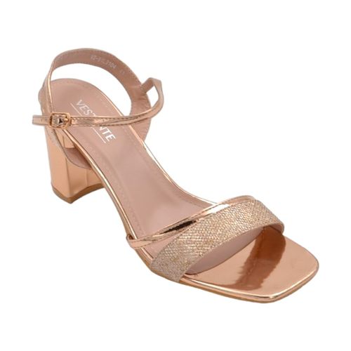 Sandali Scarpe sandalo donna rosa pelle lucida con fasce a incrocio - Malu Shoes - Modalova