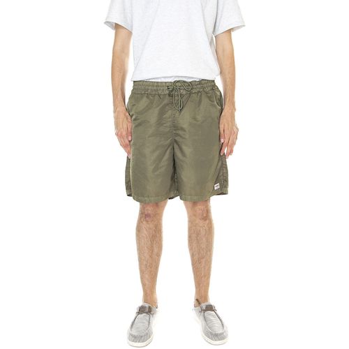 Pantaloni corti ' Go Washed Nylon Shorts Green - Guess? - Modalova