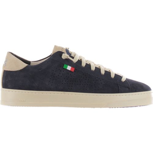 Sneakers Sneaker in camoscio con logo traforato - P448 - Modalova