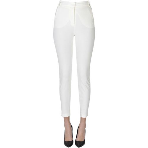 Pantaloni Pantaloni skinny PNP00003058AE - Soallure - Modalova