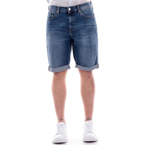 Pantaloni corti J30J324874 - Calvin Klein Jeans - Modalova