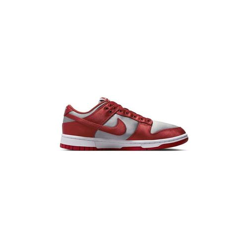 Sneakers W Dunk Low Ess Snkr - Medium Grey Varsity Red - Nike - Modalova