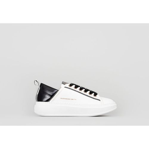 Sneakers WEMBLEY WOMAN WHITE BLACK - Alexander Smith - Modalova