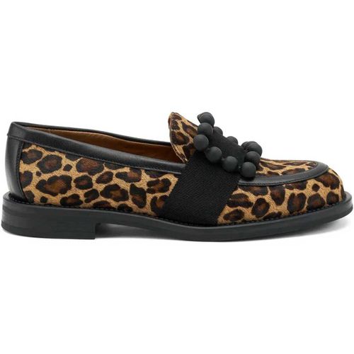 Scarpe MOCASINI ANIMALIER CON ACCESSORIO 90J4 - Frau - Modalova