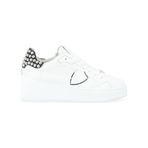 Sneakers Sneaker Tres Temple bianca con borchie - Philippe Model - Modalova