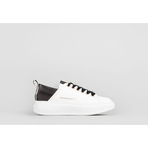 Sneakers WEMBLEY WOMAN WHITE BLACK - Alexander Smith - Modalova