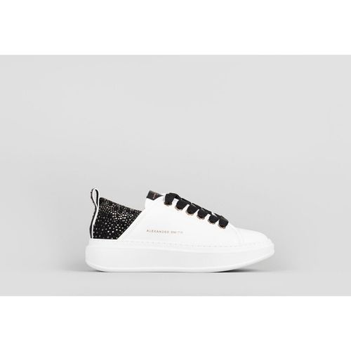 Sneakers WEMBLEY WOMAN WHITE BLACK - Alexander Smith - Modalova