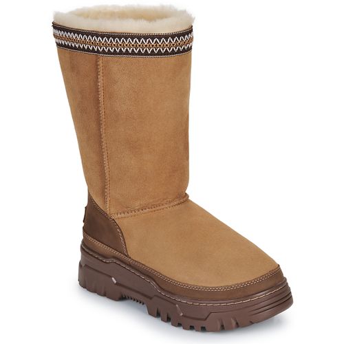 Scarpe da neve W CLASSIC TALL TRAILGAZER - Ugg - Modalova