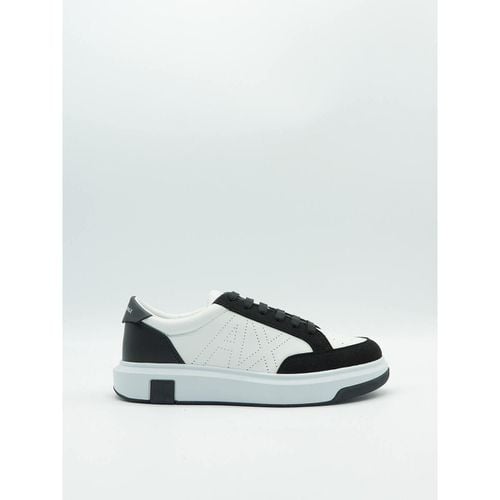 Sneakers XUX177 XV762BIANCO-NERO - EAX - Modalova